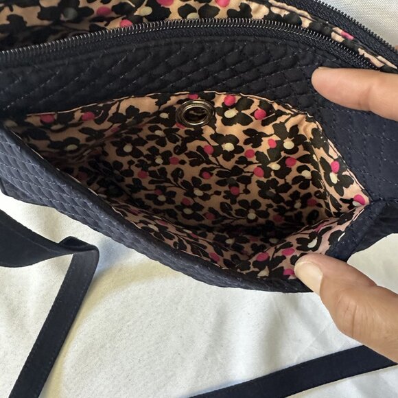 Vera Bradley Iconic RFID Navy Blue Quilted Crossbody LIKE NEW - Picture 6 of 7